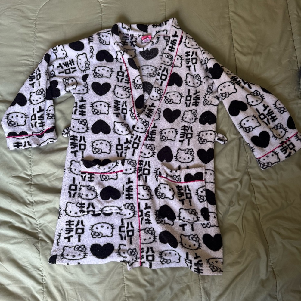 Hello Kitty Robe